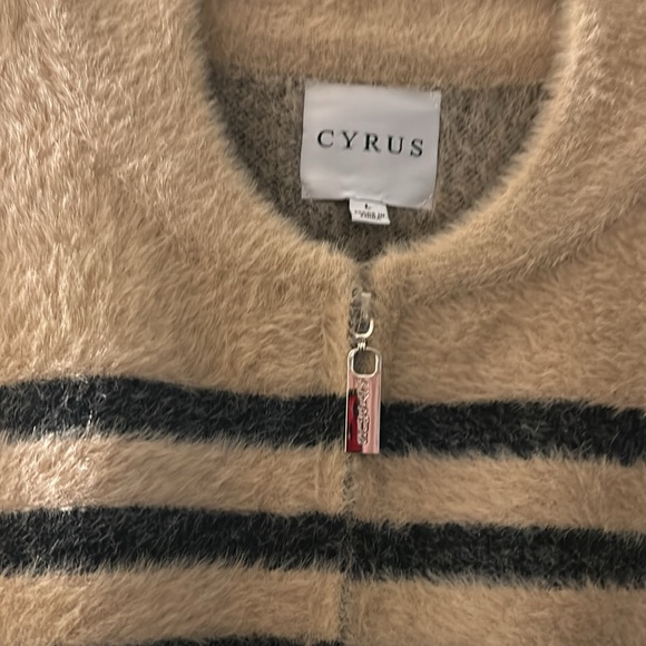 NWT - Cyrus Sweater Jacket - Picture 5 of 8